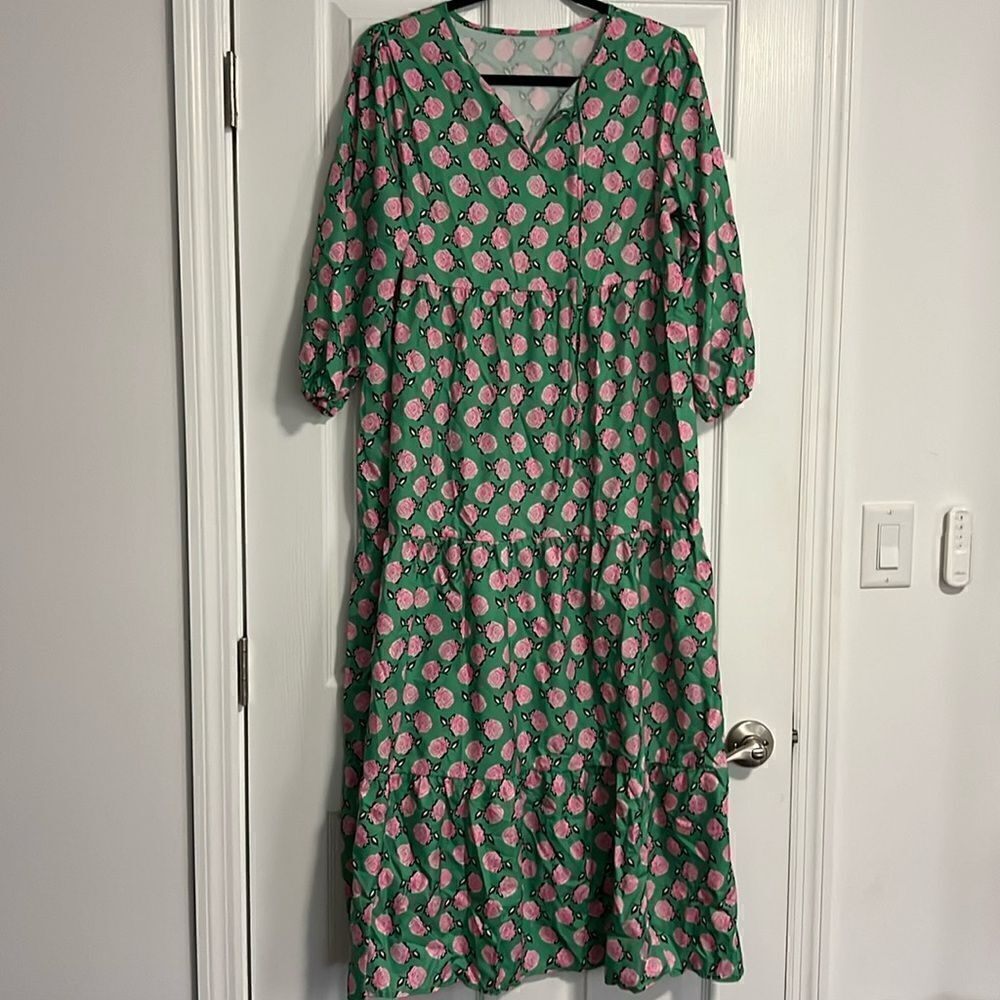 Green and Pink Long Maxi Dress Loose V Neck - Casual Rose Print Dress BRAND NEW